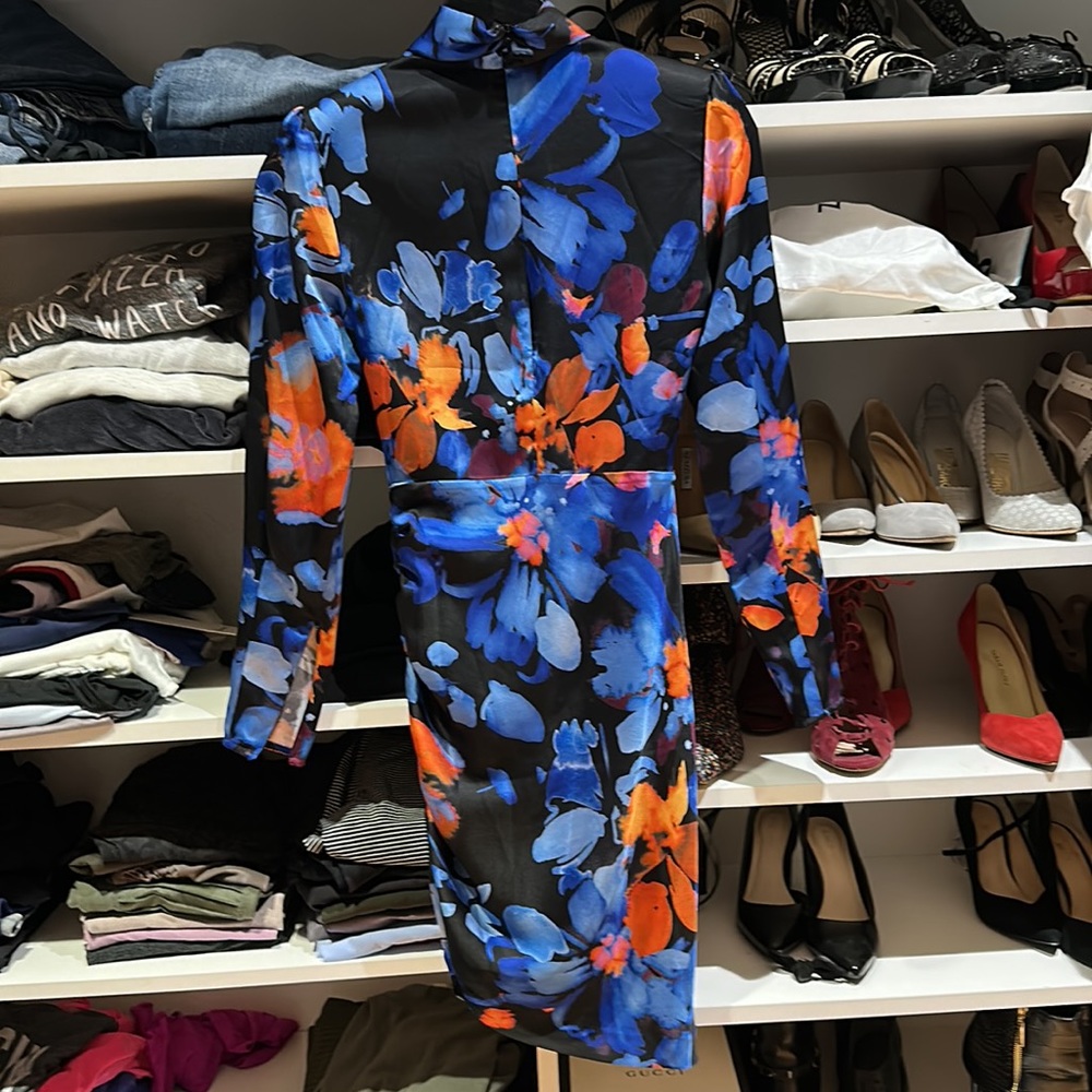 LN sexy Marciano black floral mini ruched long sleeve dress - Picture 3 of 6